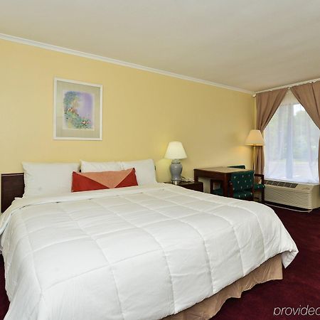 Americas Best Value Inn Бриджуотър Екстериор снимка