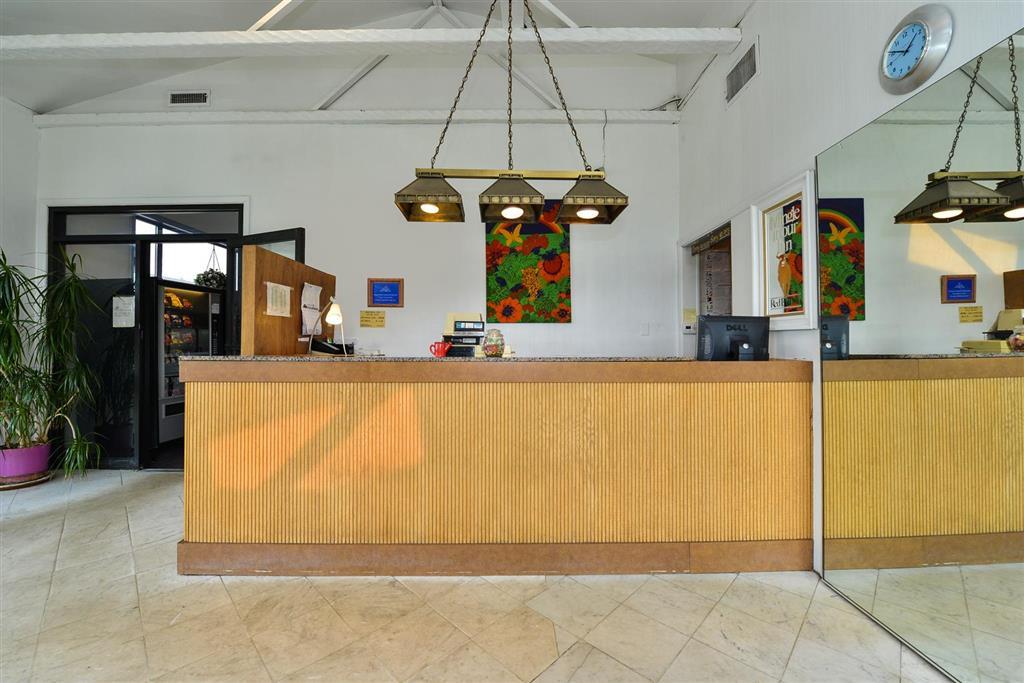 Americas Best Value Inn Бриджуотър Интериор снимка